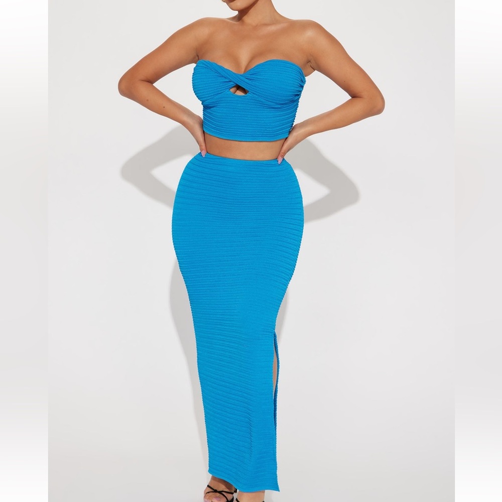 Blue textured skirt set